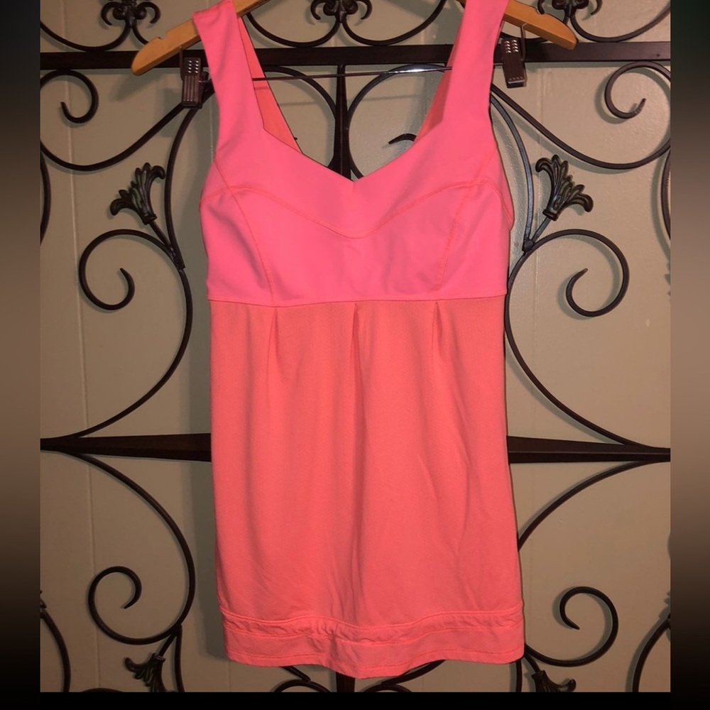 Lululemon Tank Sz 6 - Adjustable Side Tie
